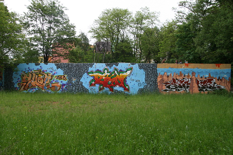 09